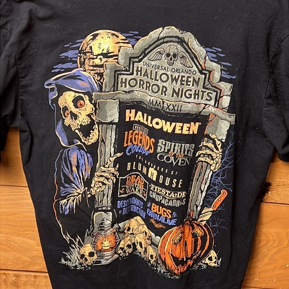 Universal Studios Halloween Horror Nights Women's Md TShirt 2022 scary spooky - Picture 6 of 7